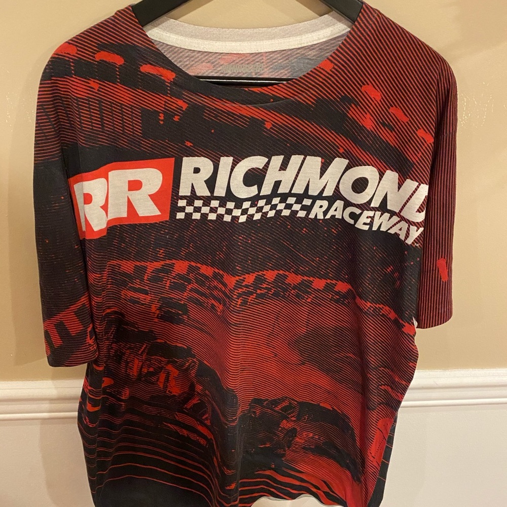 Richmond international speedway tee red xl